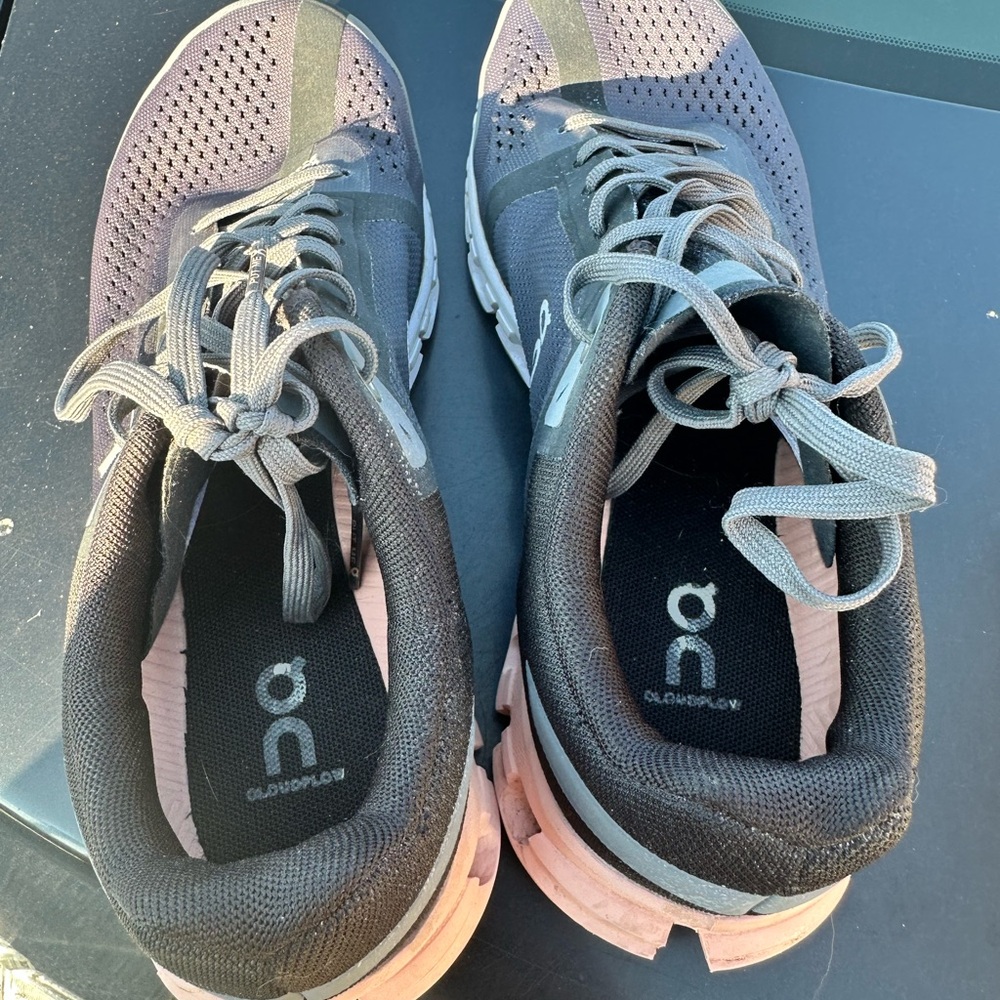 On Cloud Running Women’s Gray Athletic Shoes - Picture 4 of 4